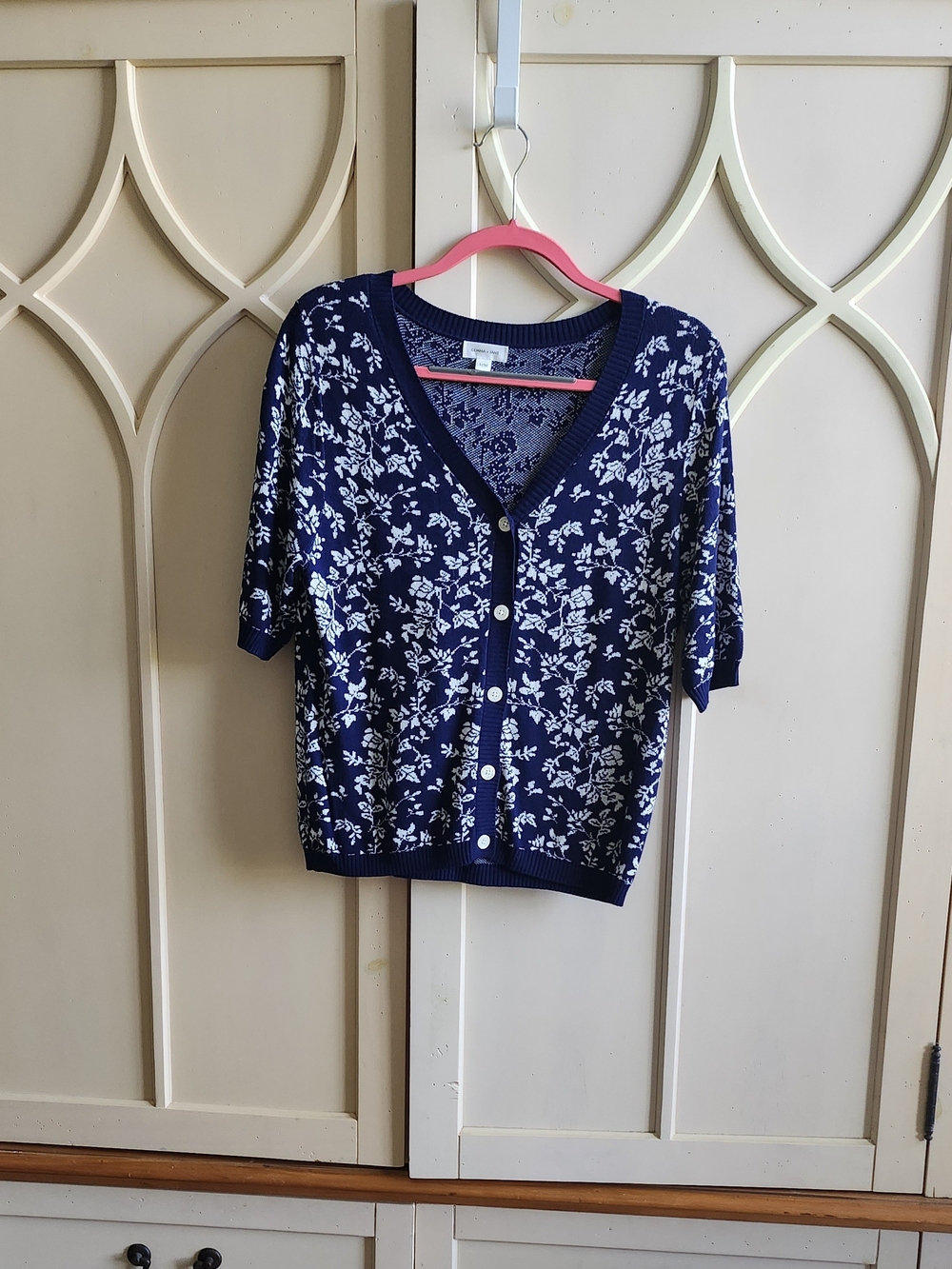Gemma + Jane Navy and White Floral Knit Cardigan NWOT